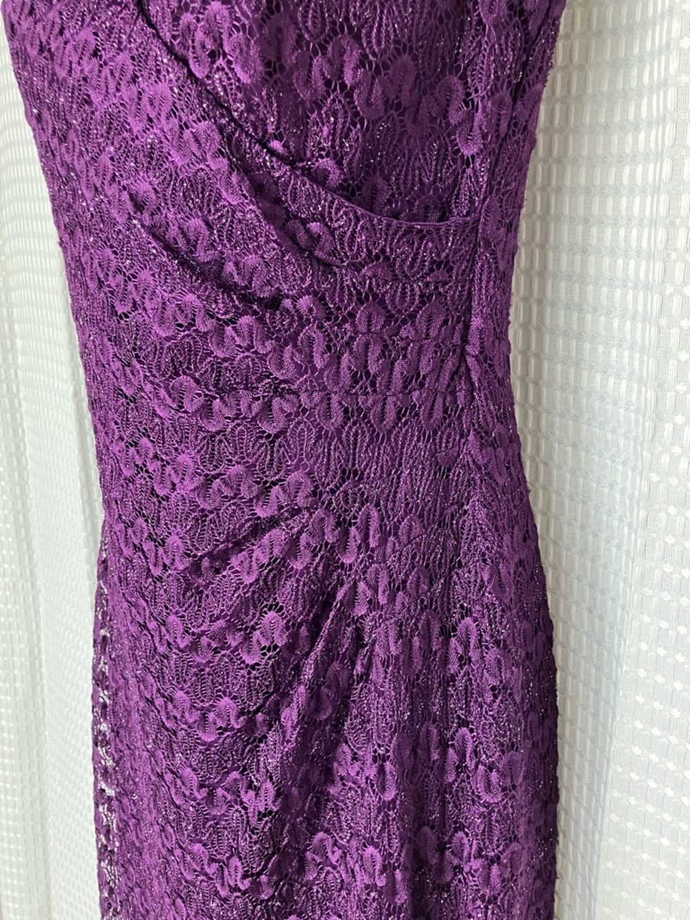 Purple Lace Elegant Cocktail Dress Petite Sz 8 V Neck Sleeveless Wedding Guest - Picture 3 of 12